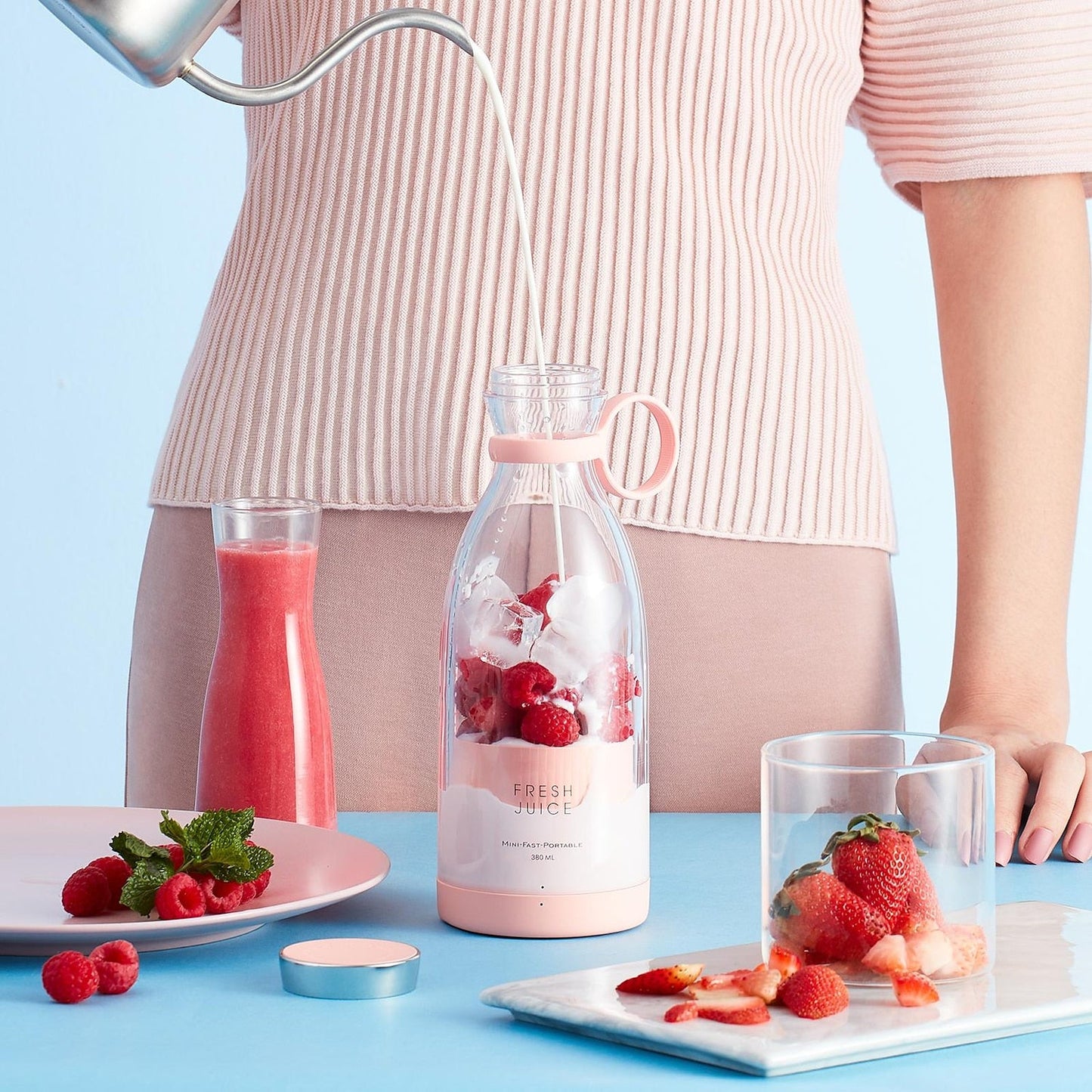 TrueAura™ Blender Bottle